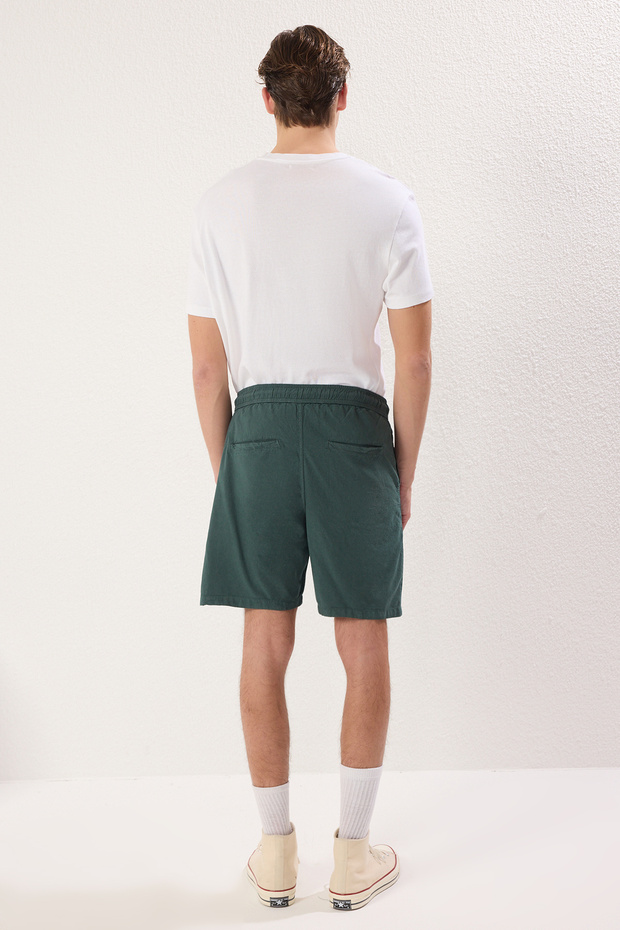 Koyu Yeşil Loose Fit Pamuklu Bağcıklı Şort TMNSS23SR00056 - 4