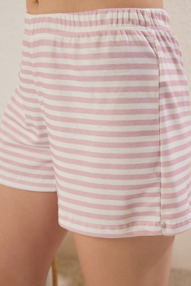 Pembe-Çok Renkli Çizgili Fırfırlı ve Bağlamalı Fitilli Şortlu Örme Pijama Takımı THMSS25PT00332 - 3
