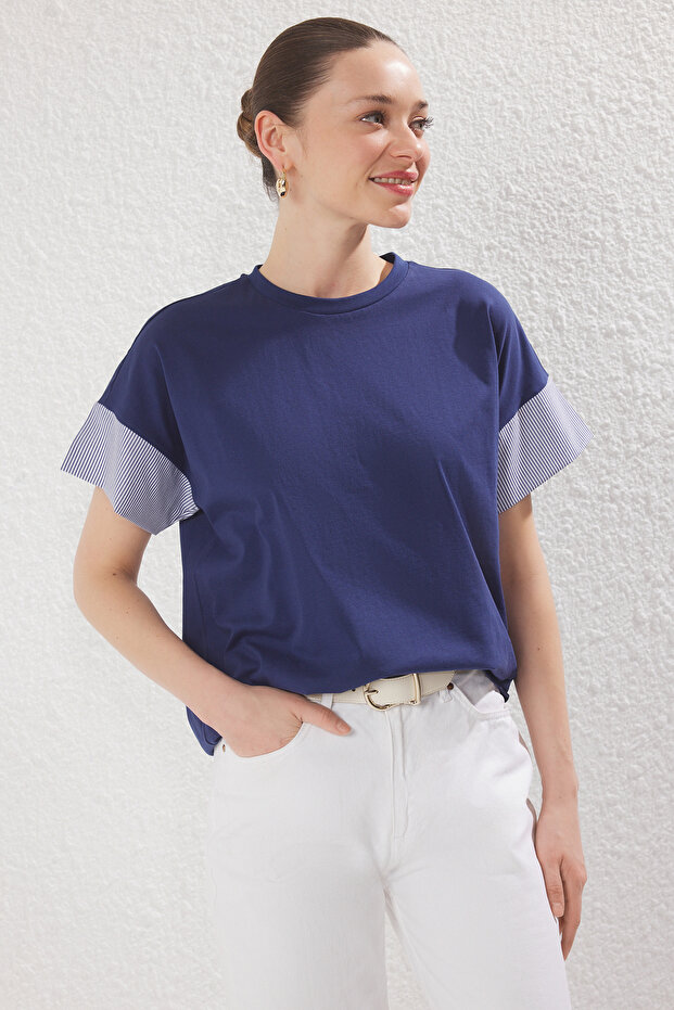 Lacivert Kalın Pamuklu Relaxed/Rahat Kesim Poplin Kol Detaylı Örme T-Shirt TWOSS24TS00007 - 1