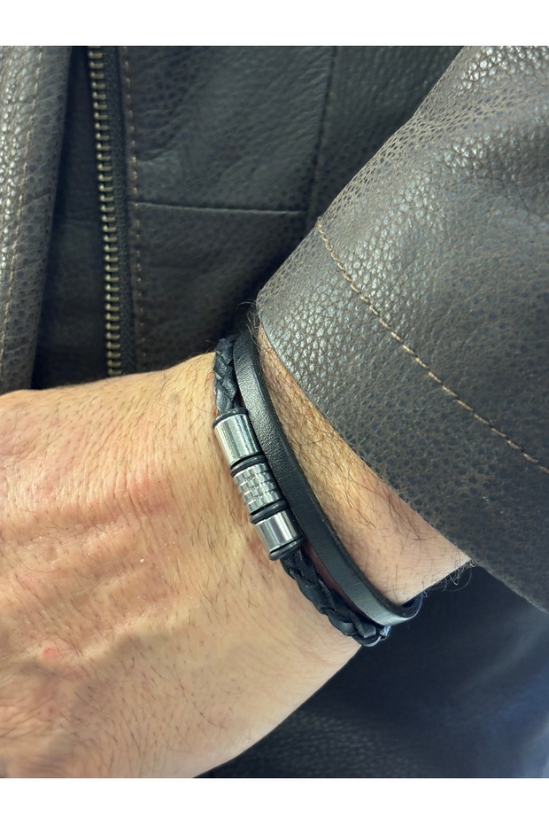 Leather Bracelet with Steel Apparatus and Magnet Lock