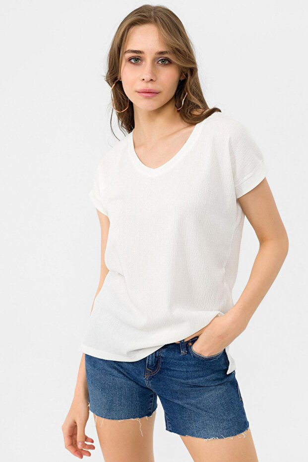 Women's V-Neck Side Slit Detail Blouse 250031   -