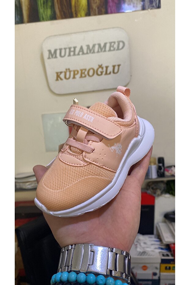 Ayakkabı pembe
