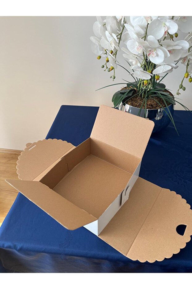 BEYAZ HEDİYELİK KUTU - 5