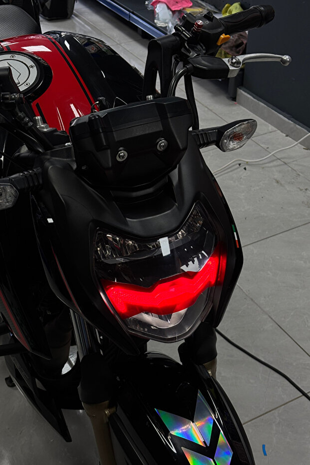 Red Headlight Design Foil Sticker Sticker for Tvs Apache Rtr 200