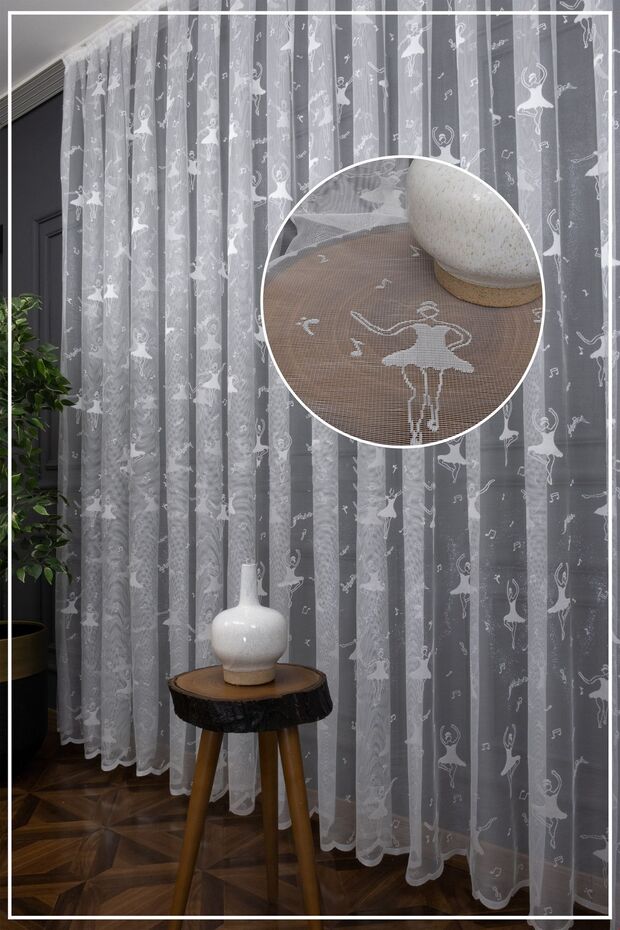 Ballerina Model Girl's Room 3-Layered Pleated Tulle Curtain