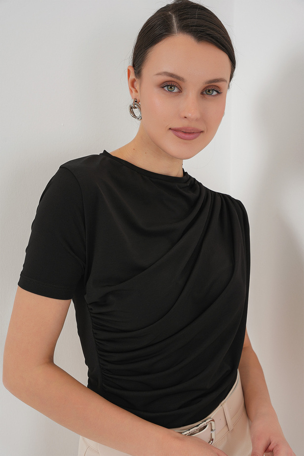 Büzgü Detaylı Kısa Kol Sandy Bluz 945 - Siyah - 2