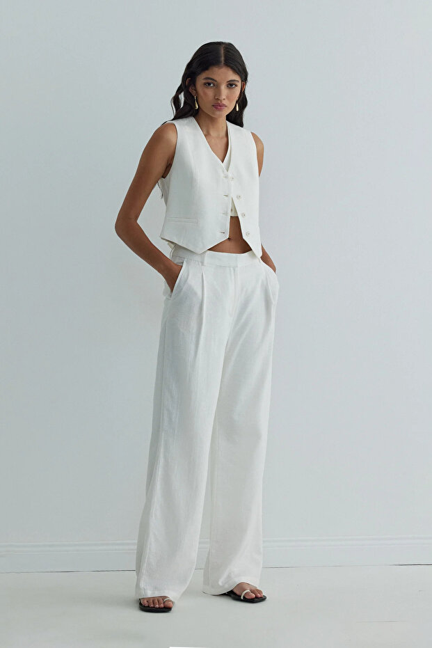 White Gabriel Single Pleated Linen Trousers