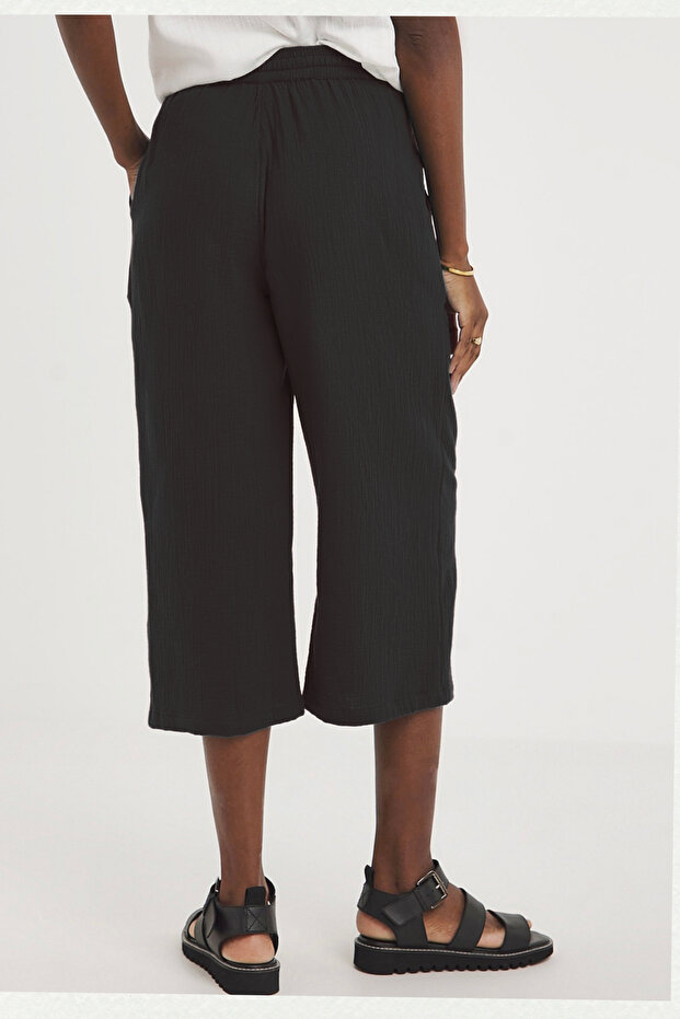 Women's Elastic Waist Capri-Shorts Spr24Ks65