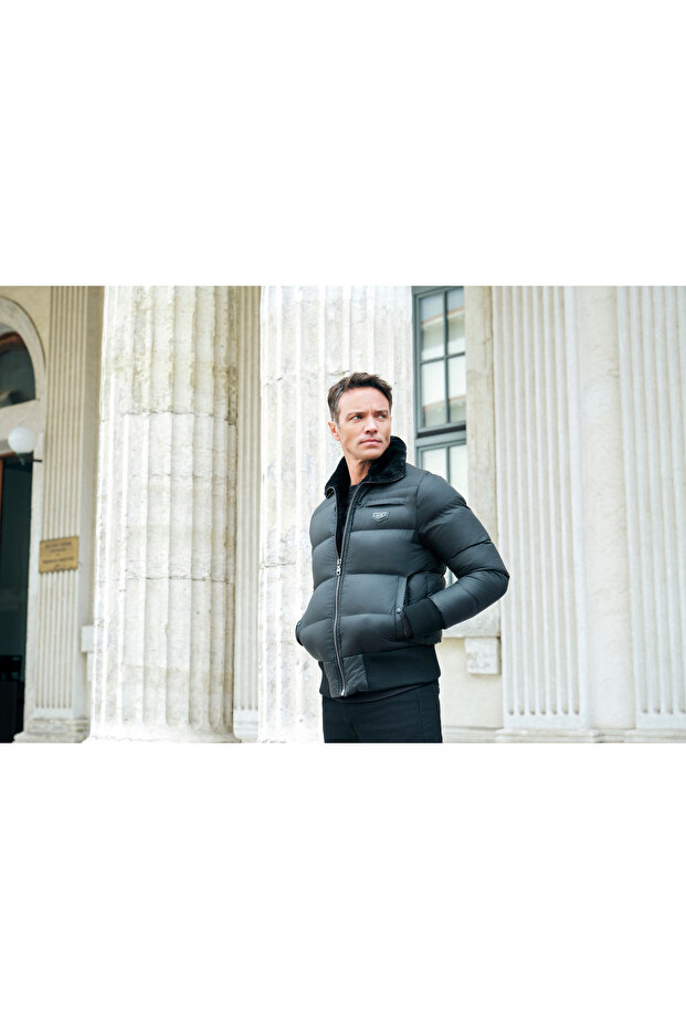 Yaka Kürklü Şişme Mont Siyah - 3