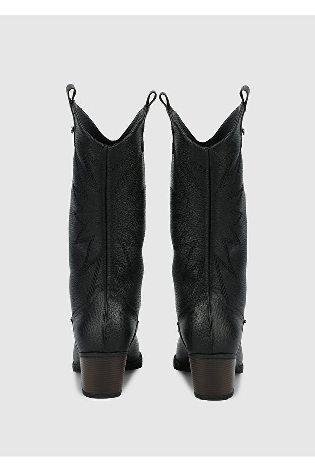 Siyah Kadın Bot - 4