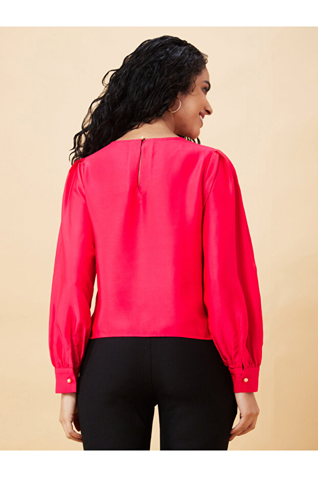 بلوزة سادة برقبة دائرية وأكمام منفوخة - 4