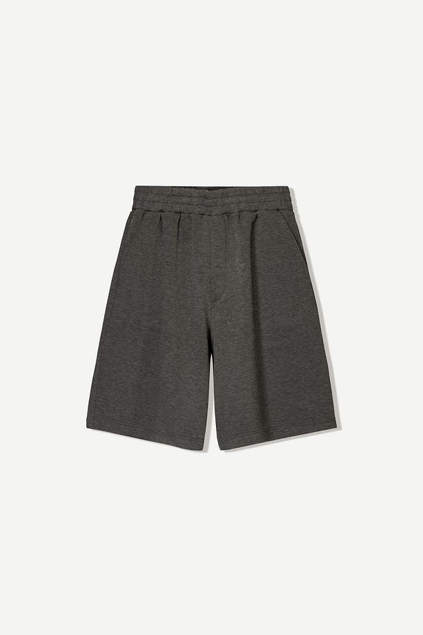 Neopren görünümlü oversize bermuda şort - 4
