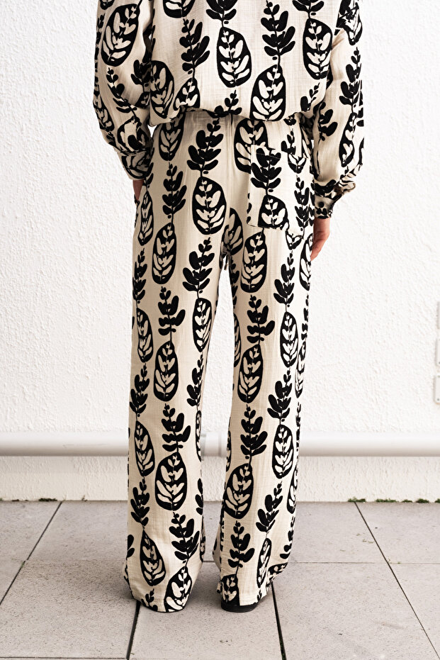 بنطلون بيج مع طباعة زهور - 5