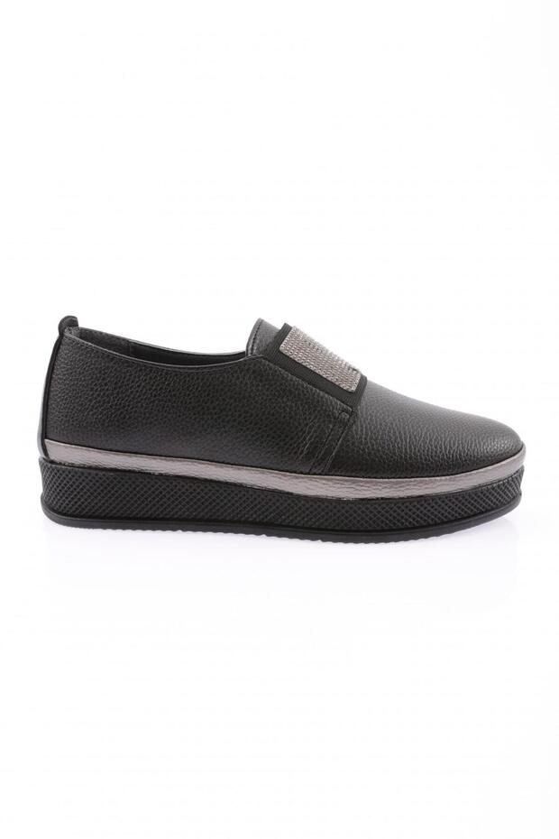 Women's Thick Sole Silver Stone Banded Comfort Shoes Black