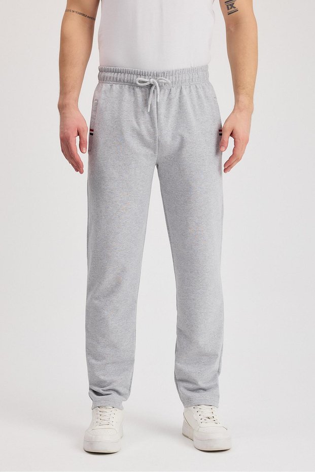 Gray Men's Zippered Pocket Embroidery Detailed Straight Leg Relaxed Cut Casual Sweatpants