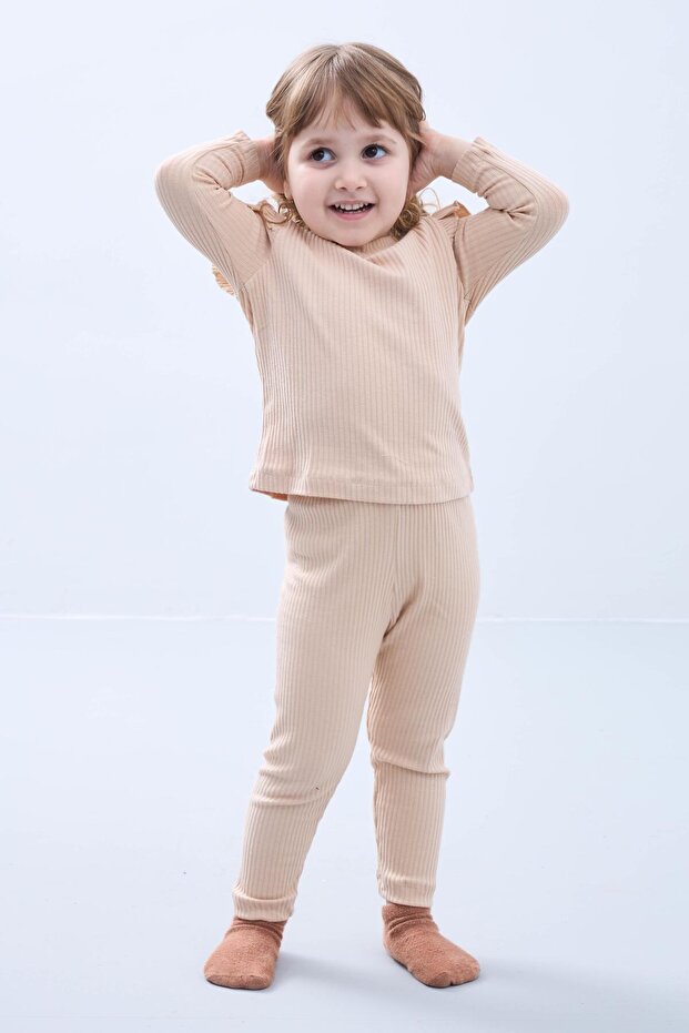 Ruffle-trimmed cotton three-piece girl's outfit with embellishments