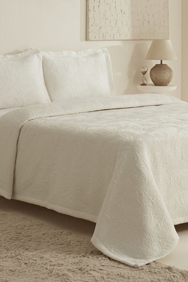 Offwhite Olivia Double Bedspread Set - 1