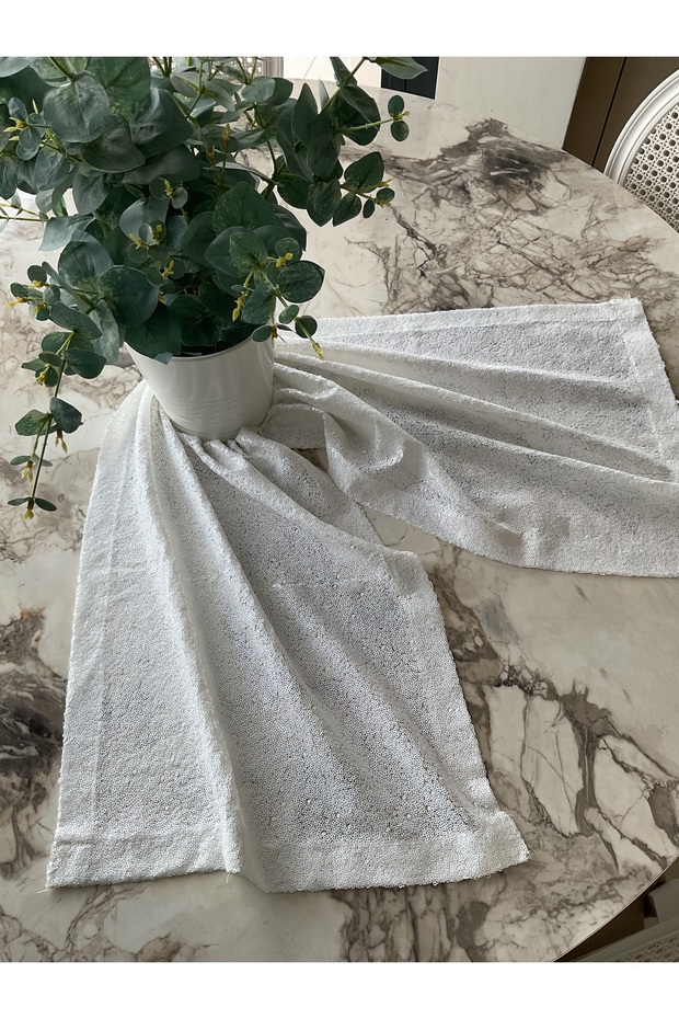 Pullu payet runner - 2