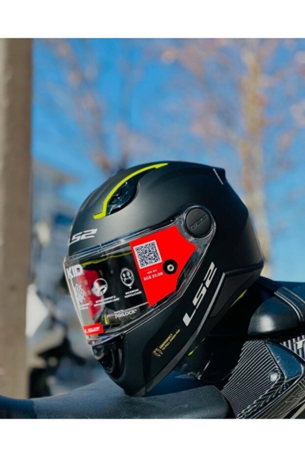 KID MAT SİYAH ÇOCUK KASK - 1