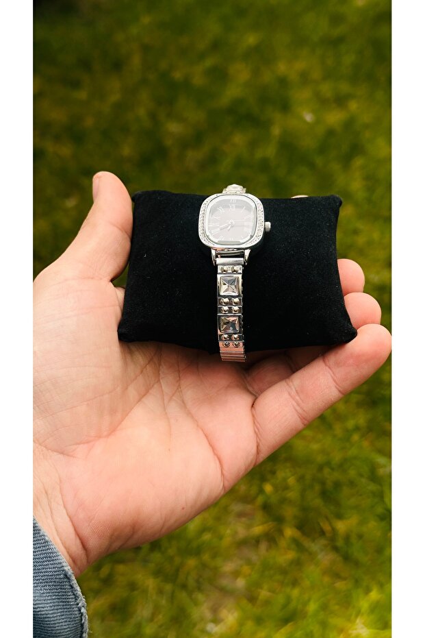 Sparkle Serisi - Kordonu Taşlı Versiyon Kadın Kol Saati - 4