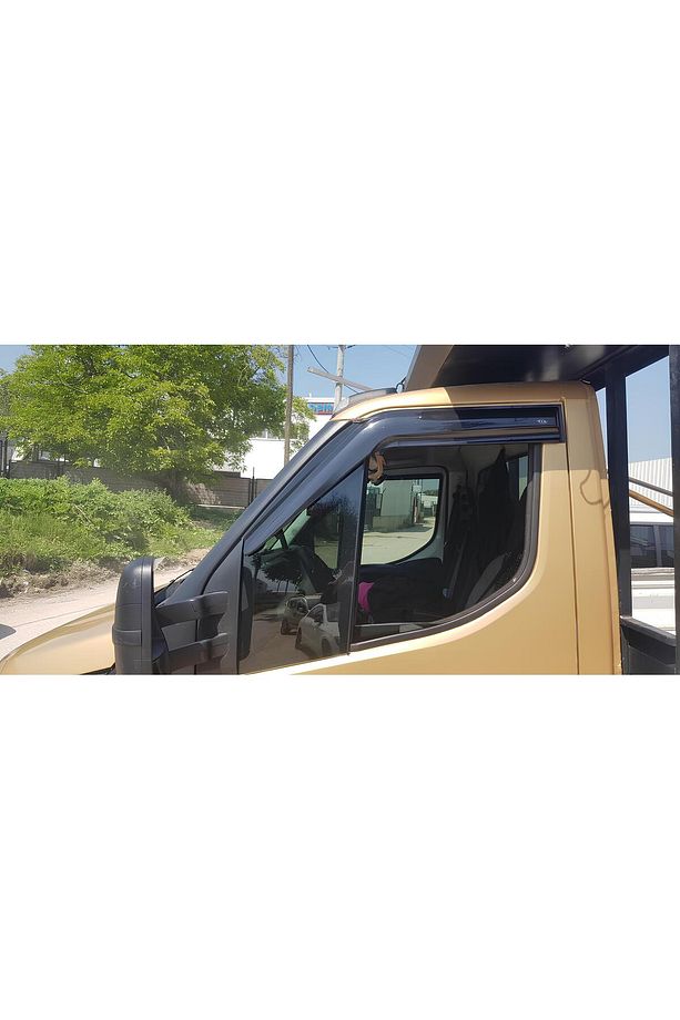Iveco Daily 2015 ve Sonrası Ön Mugen (2'Lİ) Cam Rüzgarlık Seti - 1
