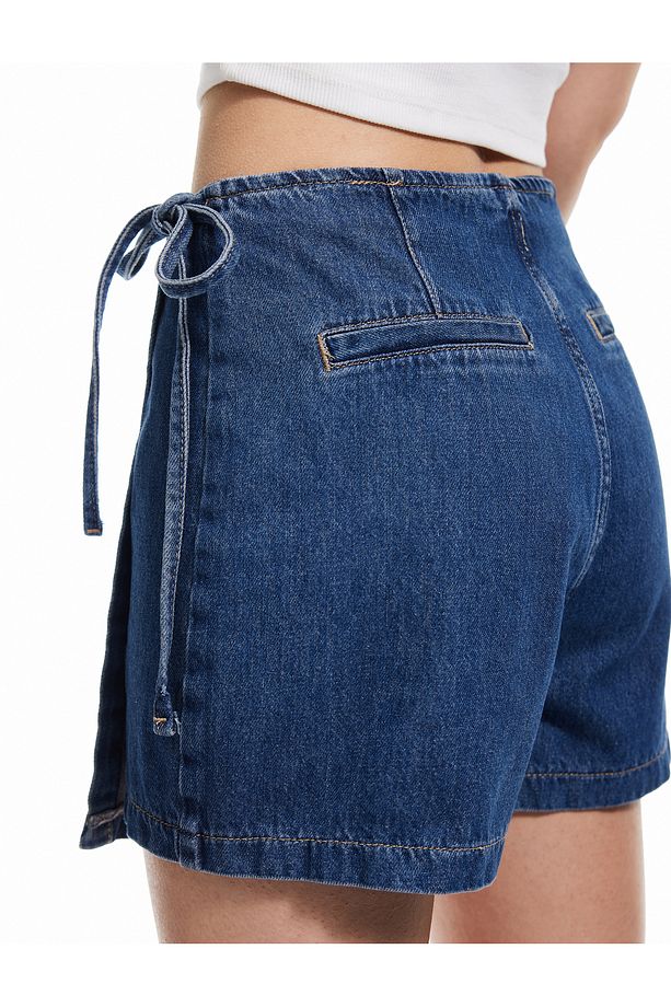 Pamuklu Bağlama Detaylı Mini Denim Şort Etek - 3