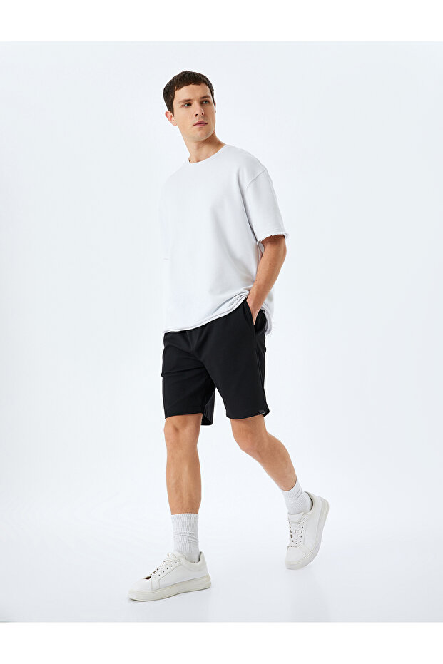 Pocket Detailed Bermuda Waist Lace up Shorts