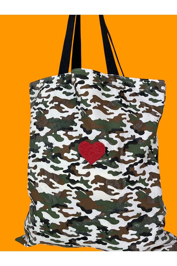 Kalp Aplikasyonlu Kamuflaj Unisex Omuz Çantası %100 Pamuk 45x40 Cm - 6