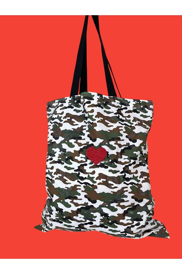 Kalp Aplikasyonlu Kamuflaj Unisex Omuz Çantası %100 Pamuk 45x40 Cm - 7