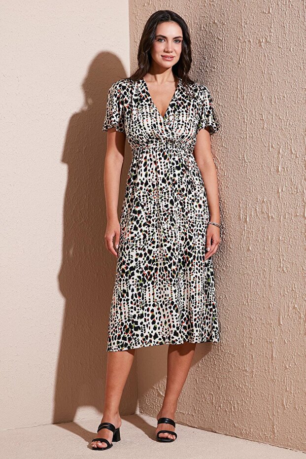 Standard Fit V-Neck Patterned Midi Dress with Tie Detail Dress 6788624
