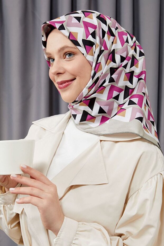 نمط هندسي الاتجاه حك وشاح