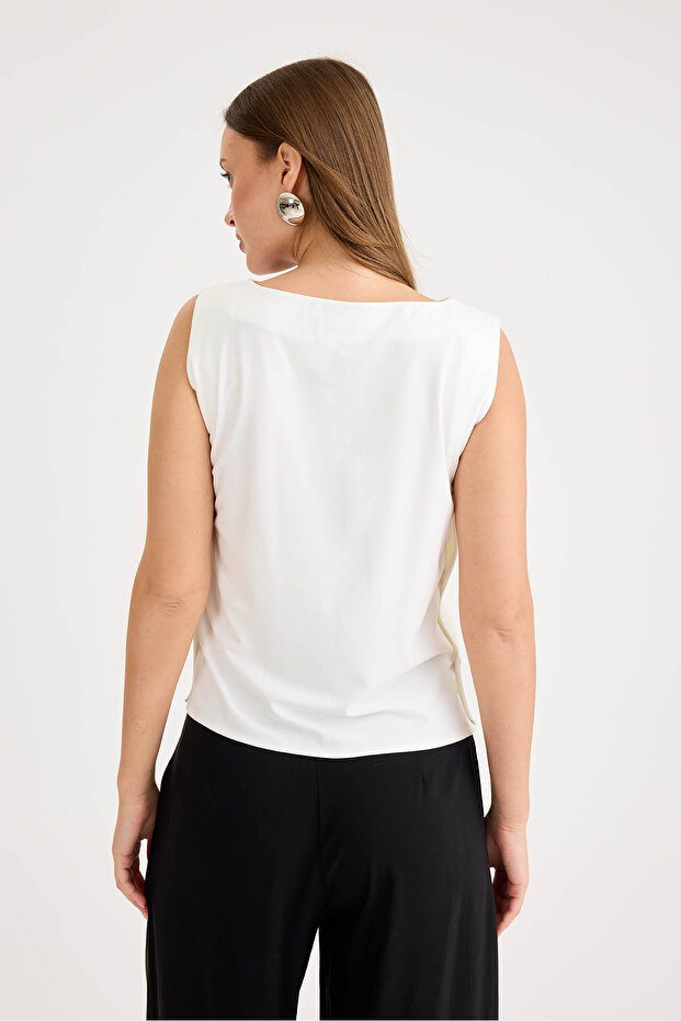 بلوزة مودال بأكمام صفر وأزرار جانبية - 5