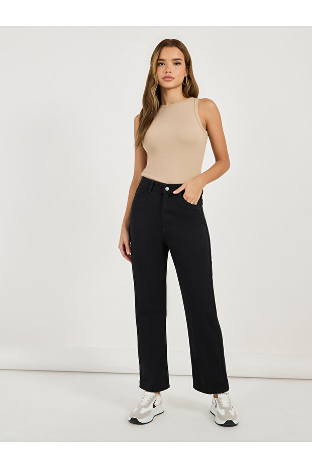 Solid High Rise Straight Leg Jeans