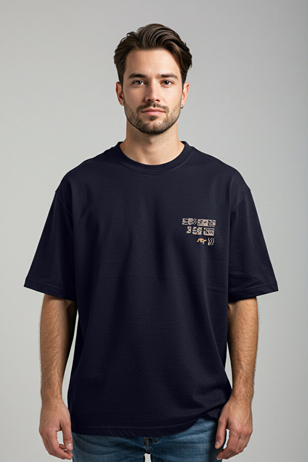 Lacivert Oversize/Geniş Kesim Etnik Nakışlı T-Shirt TMNSS25TS00167 - 1