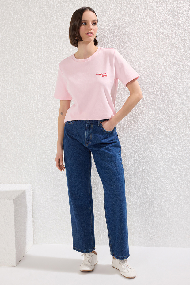 Pembe Slogan Baskılı Kalın Kumaşlı Regular Kalıp Örme T-Shirt TWOSS25TS00159 - 2