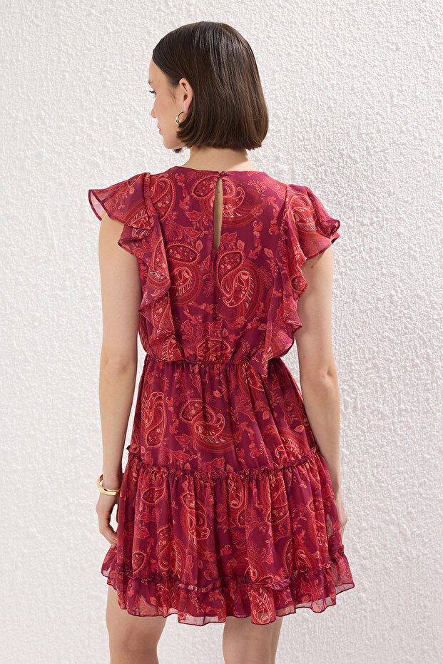 Bordo Etnik Desenli Belden Açılan Fırfırlı Mini Şifon Astarlı Dokuma Elbise TWOSS24EL00745 - 4