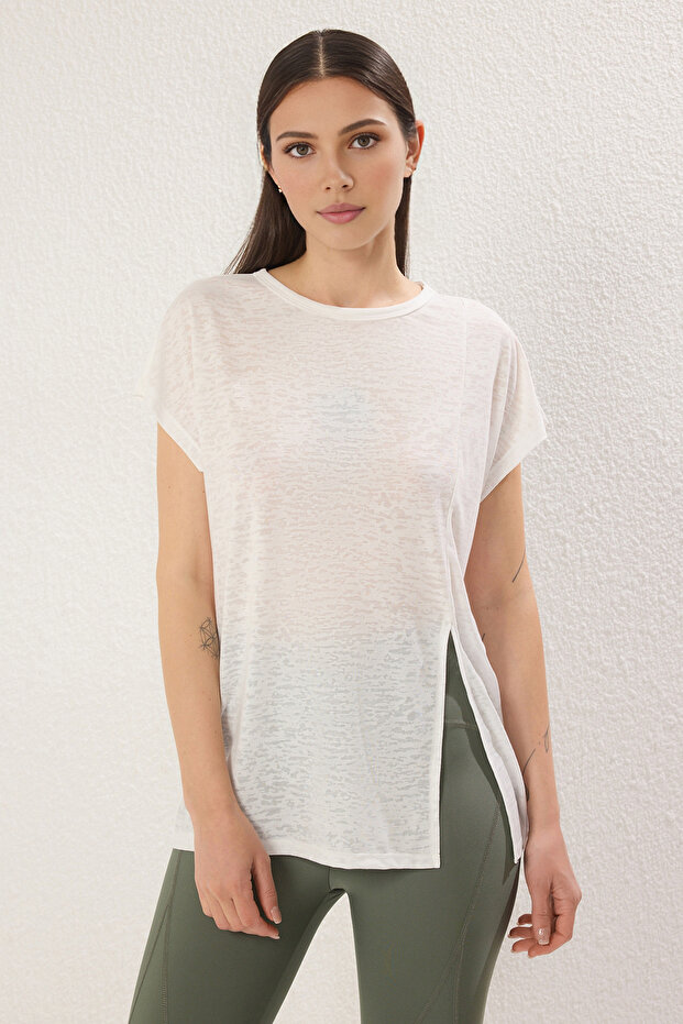 Beyaz Yırtmaç Detaylı Örme Spor T-Shirt THMSS25TS00002 - 2