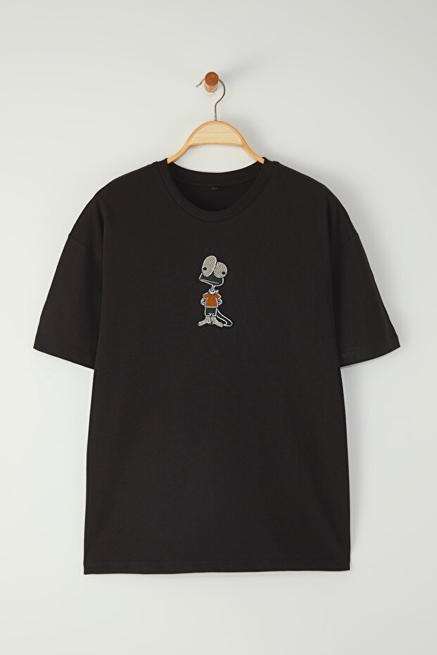 Siyah Oversize/Geniş Kesim Nakış Detaylı %100 Pamuk T-Shirt TMNSS25TS00199 - 6