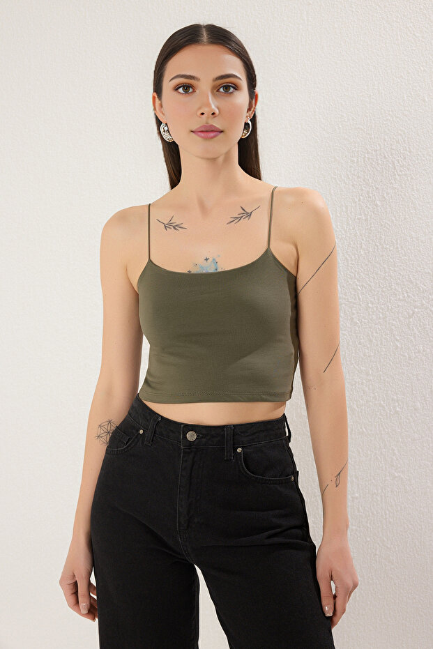 Siyah-Ekru-Yeşil 3'lü Paket Askılı Crop Vücuda Oturan Esnek Örme Atlet TWOSS25AL00051 - 2