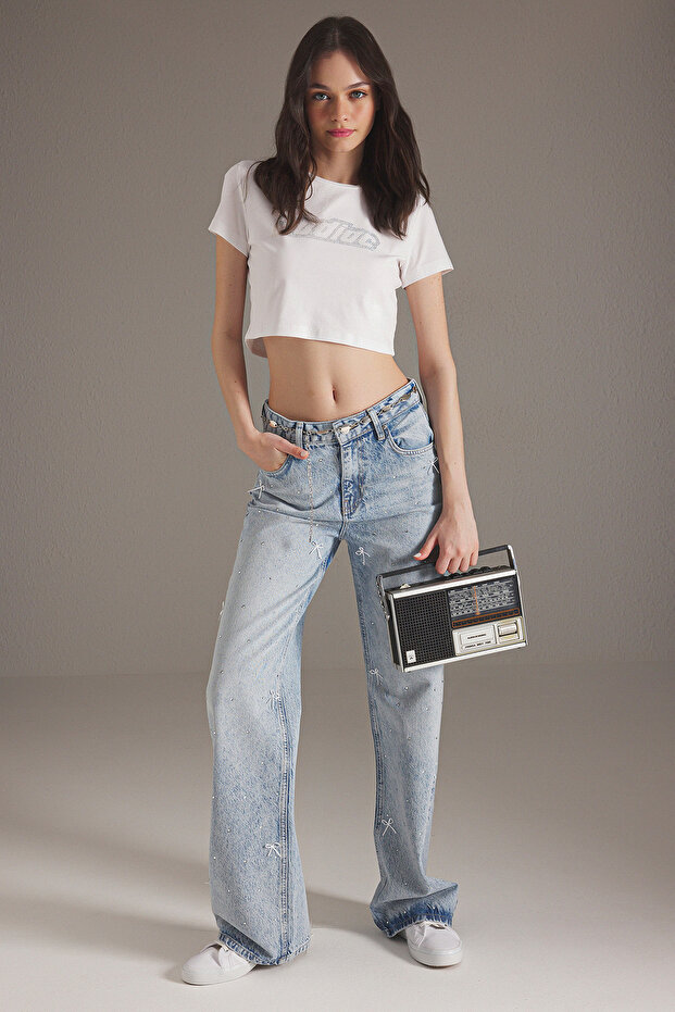 Mavi Kurdele/Fiyonk Detaylı Taşlı Normal Bel Wide Leg Geniş Paça Jeans TWOSS25JE00234 - 1