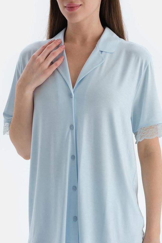 Açık Mavi Dantel Detaylı Kısa Kollu Gömlek Şort Pijama Takımı - 6