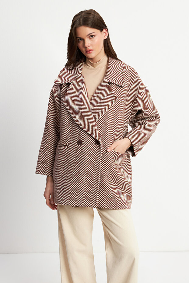 معطف كاشي كبير الحجم مبطن بنقشة مربعة - 2