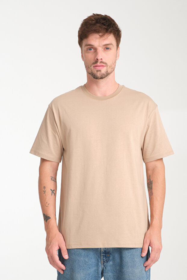 تيشيرت رجالي كبير الحجم بياقة دائرية - 5