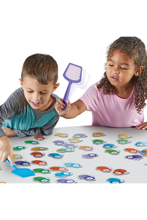 Mathematical game - Flycatcher race - 2