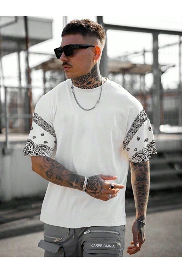 Unisex Printed Oversize T-shirt with Patterned Sleeves