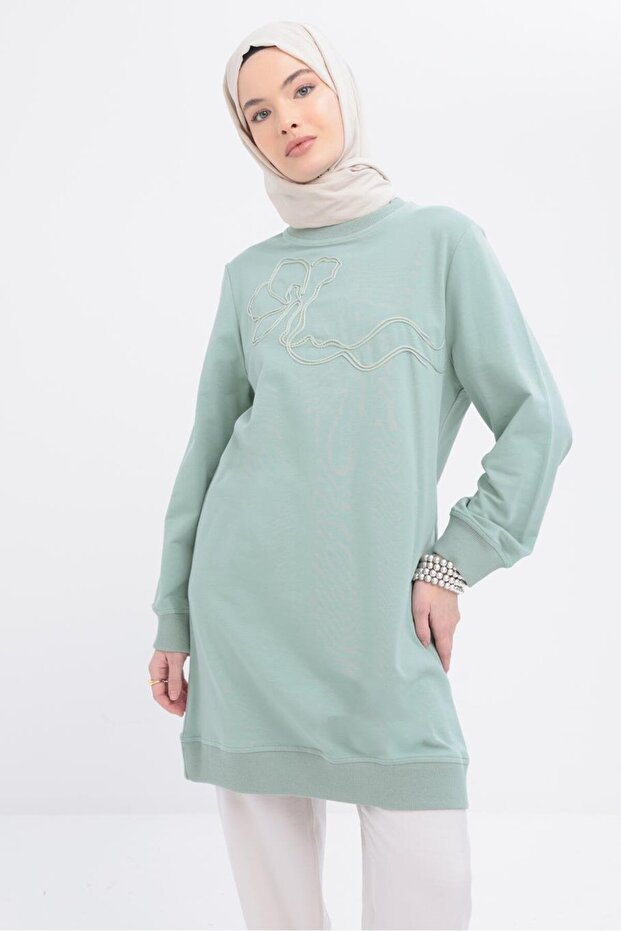 Defne-Front Lycra Sweat with Embroidery Detail