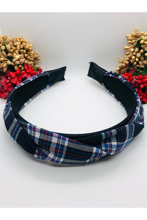 Navy Blue Plaid Knitted Model Crown