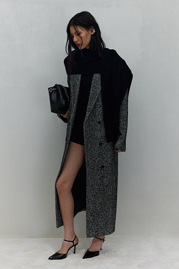 Schwarzer Adel Maxi-Mantel - 8