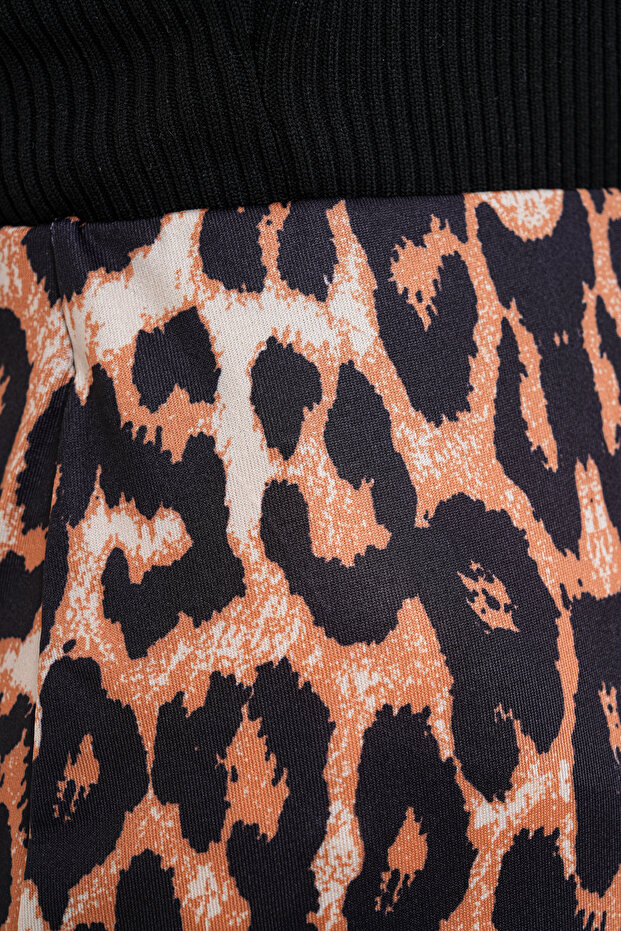 Leopard Patterned Midi Skirt - 7