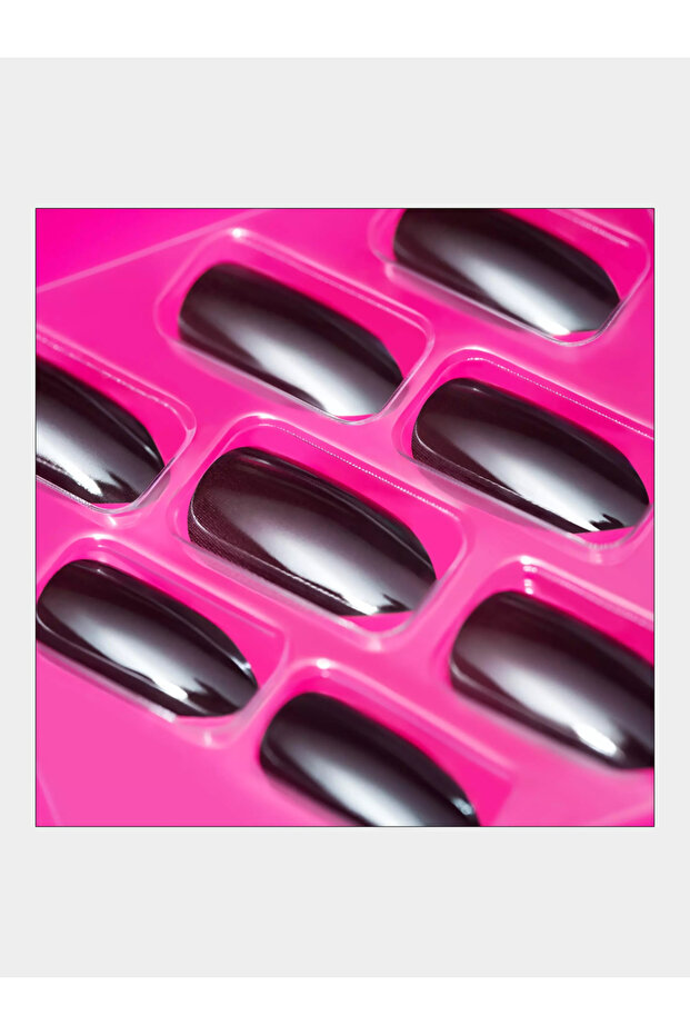 PINK Is The New BLACK Colour-Changing Click and Go Nails 01 - 2